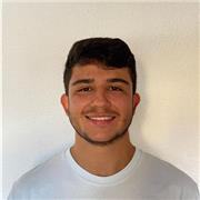 Soy estudiante de ADE y Finanzas y sé conocimientos matemáticos suficientes para ser apto para enseñar a alumnos de primaria y ESO